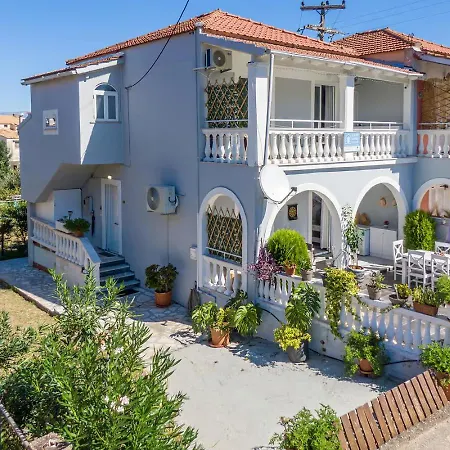 Donna'S Luxury Home In Kassiopi With Pool 300M To Sea
