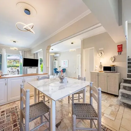 Donna's Luxury In With Pool 300m To Sea Σπίτι διακοπών *