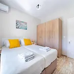 度假居 Donna's Luxury In With Pool 300m To Sea 卡西奥皮