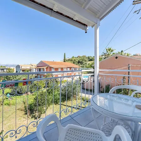 Luxury Family In The Center Of *