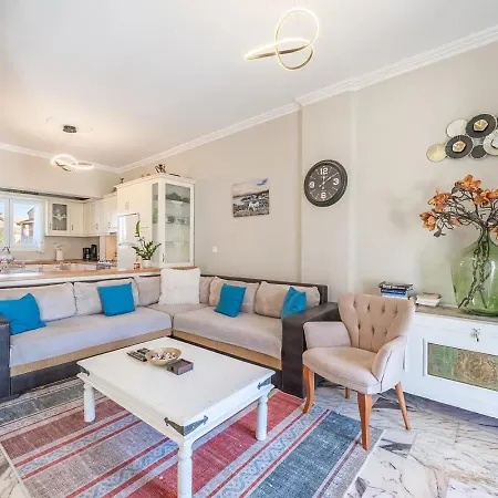 Luxury Family In The Center Of Feriehus Kassiopi