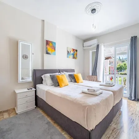 Luxury Family In The Center Of * Kassiopi