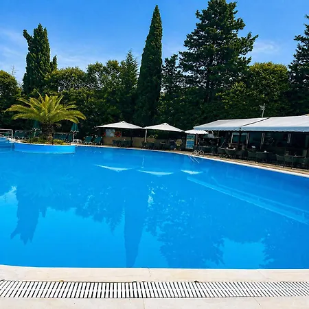 Feriehus Donna's Luxury In With Pool 300m To Sea Kassiopi