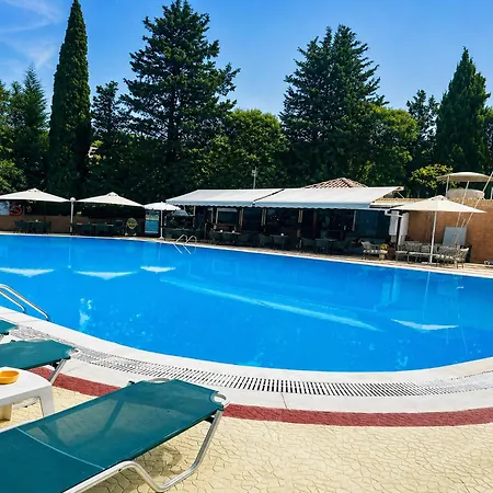 Prázdninový dům Donna's Luxury In With Pool 300m To Sea Kassiopi