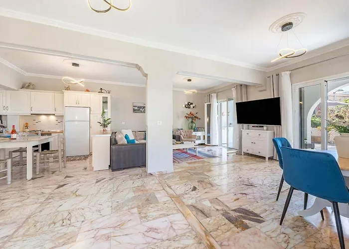 Donna's Luxury In 300m From The Sea بيت للعطل *