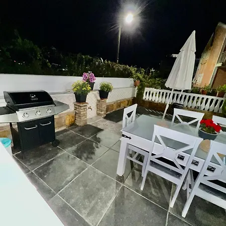 Luxury Family In The Center Of