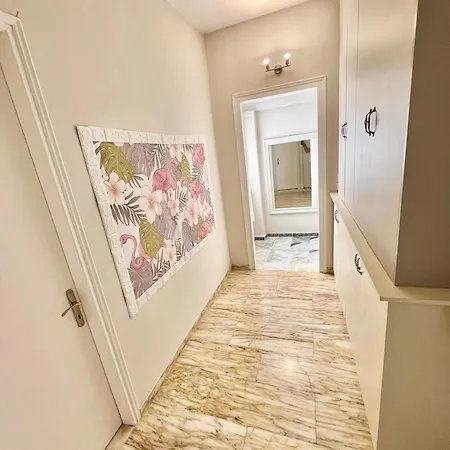 Holiday home Luxury Family In The Center Of *
