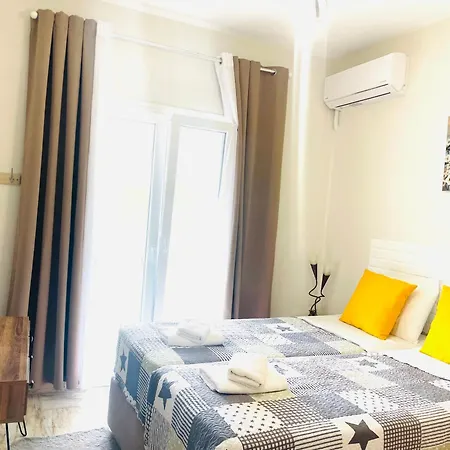 Luxury Family In The Center Of Kassiopi